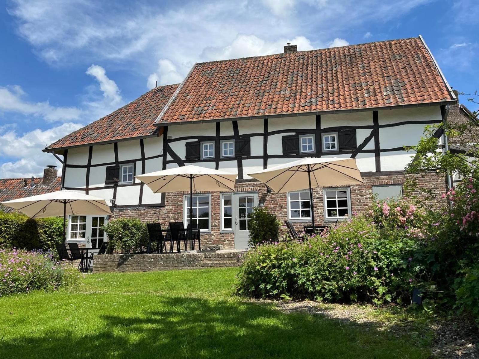 Vakantiewoningen 'Hoeve De Witte Olifant' Noorbeek Luaran gambar